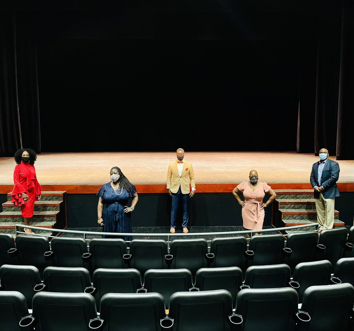 AACFRalWake's tweet image. ✨#BlackExcellence exemplified through our #AACFestival Board and Staff! 🤩

Check out a few behind-the-scene pics from our very 1st “Virtual Celebration of Black History”... A true #BlackHistoryMoment ✊🏾

👏🏽👏🏽👏🏽 Job Well Done, Team!