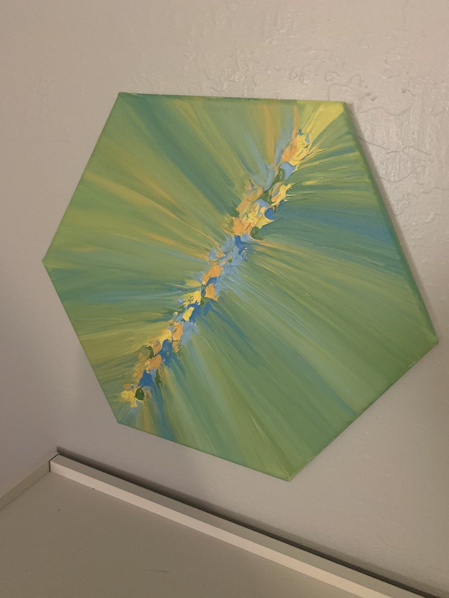 CozyCraftGirls's tweet photo. Just got this piece from @echoesofetheria 😍😍 she made the perfect addition to my recently renovated office space (aka the closet) 😍 https://t.co/867JUehINN