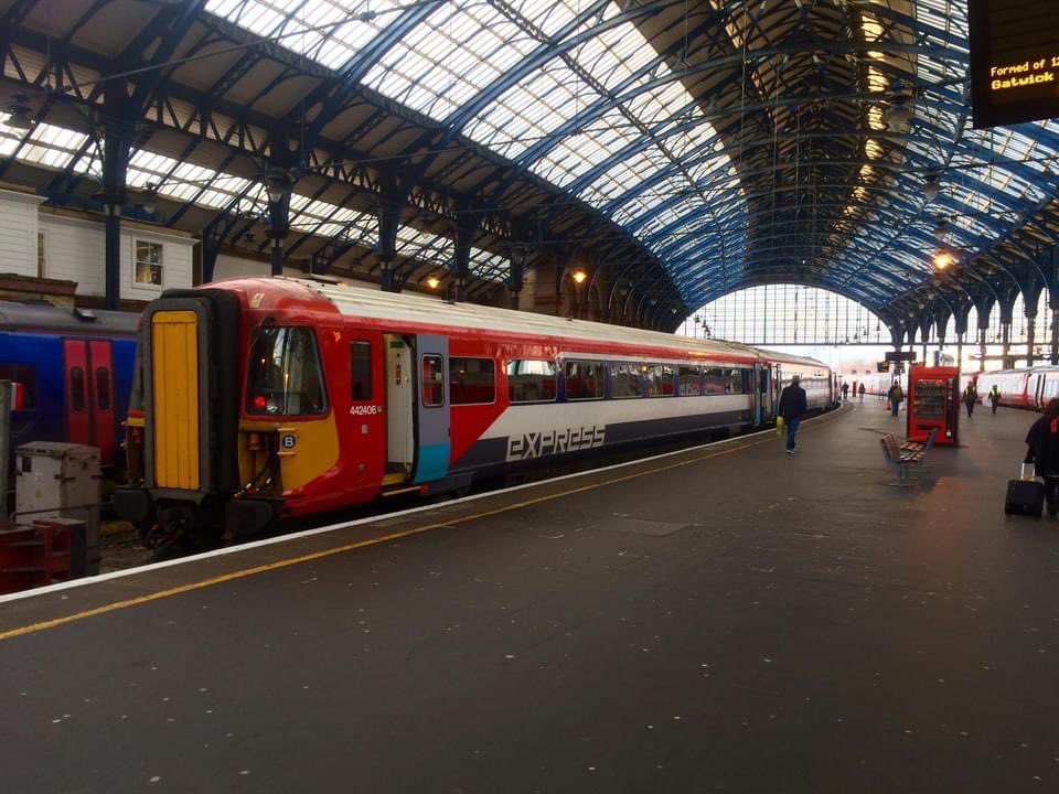 driverbod125's tweet photo. Four years ago I went out for a ‘last ride’ to Brighton on the 442s! https://t.co/VfMDJMHRIu
