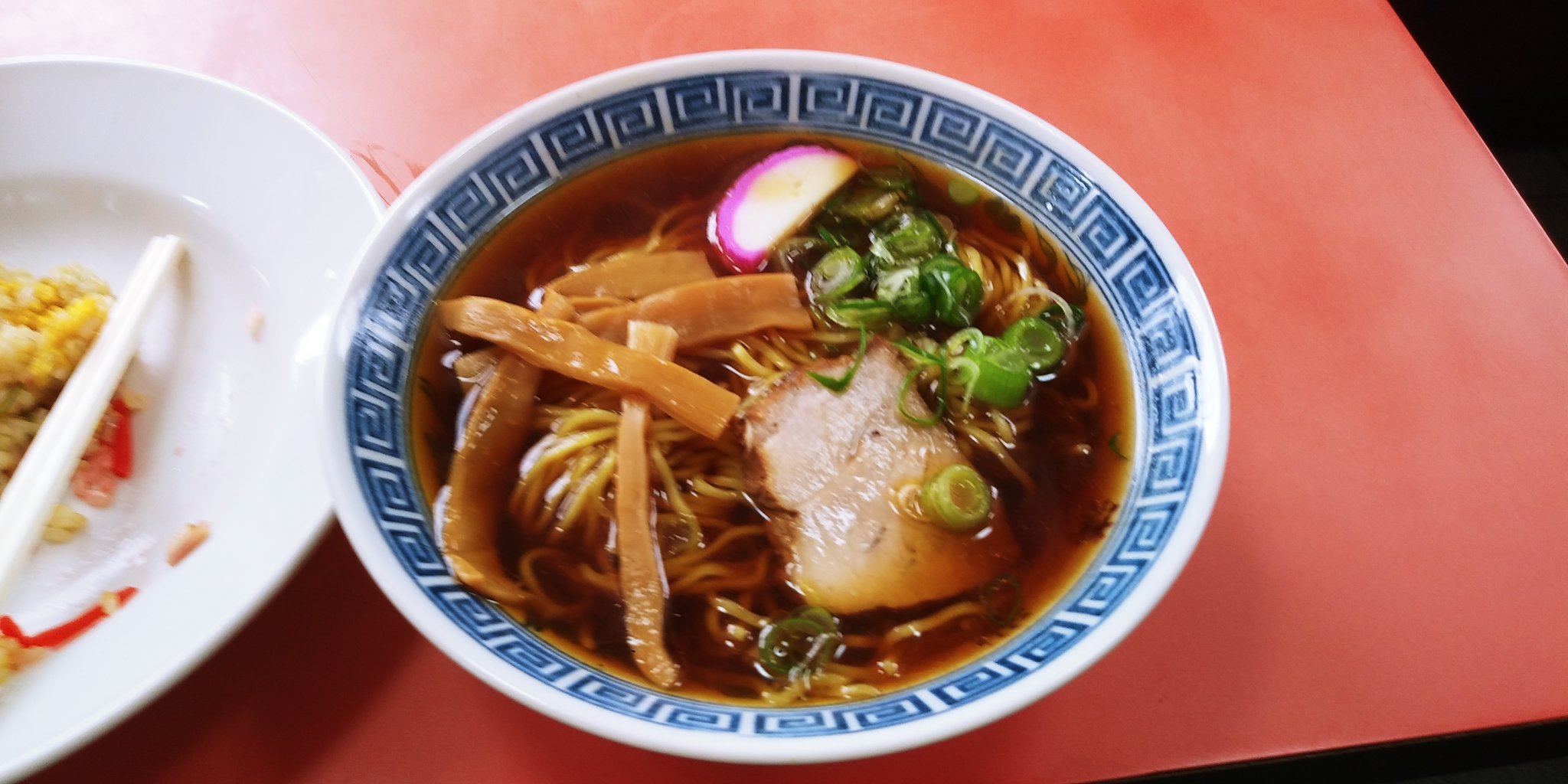 クニヤン 今日は四日市の餃子の満州でランチです いわゆる町中華的な店です 餃子も旨いけどラーメンも旨い ラーメン ラーメン好きな人と繋がりたい 餃子の満州