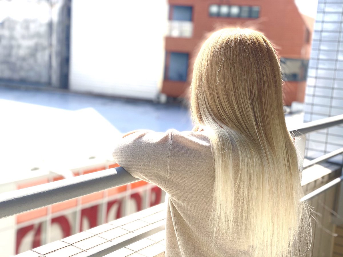 arujyansu_shizu's tweet photo. ベリーショート☞ハイトーンナチュラルロング🎶
ハイトーン希望の方でもあるじゃんすーなら
自然なロングになります👌💓他店で断られた方必見🥰
#シールエクステ #ベリーショート #ナチュラルロング #longhair 
#naturalbrown #エクステ #あるじゃんすー静岡店 https://t.co/w8tO2bM699