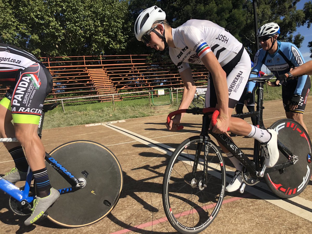 jezza_10's tweet photo. Working on some standing start match sprints at the track yesterday morning https://t.co/ShRJye7rE6