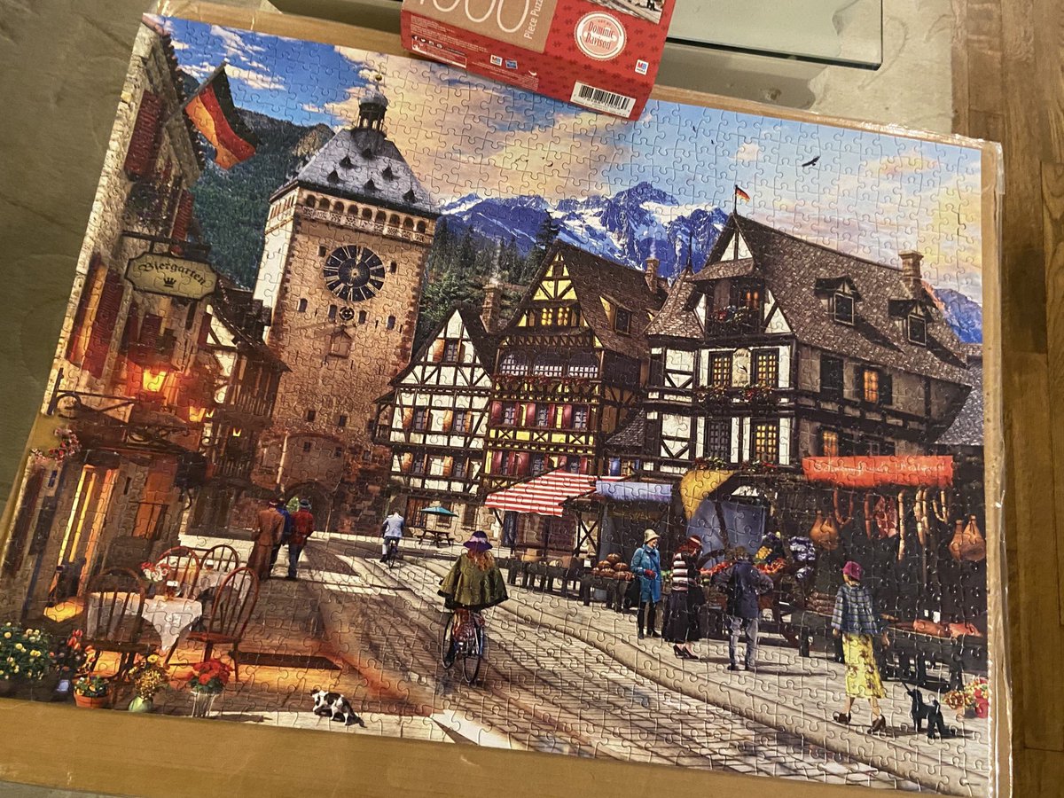 Stacey_Alyn's tweet photo. @JimBlackMax and @UKnowWhat2Do I’m sorry if you think i am bragging...but I’m pretty good at doing puzzles. #Jigsaw #MissingAPiece #StoliProbablyTookIt https://t.co/XUHU9GHY0F