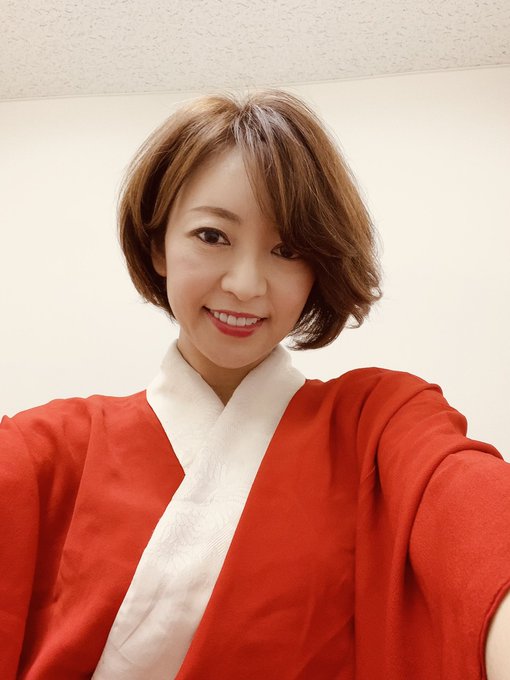 🎅サンタじゃないよーっっ バスローブ代わりに 自前の長襦袢👘 私のお部屋着だよん  はぁーっっ💦緊張もだいぶとけてきたわ https://t.co/ocirP8r0zx