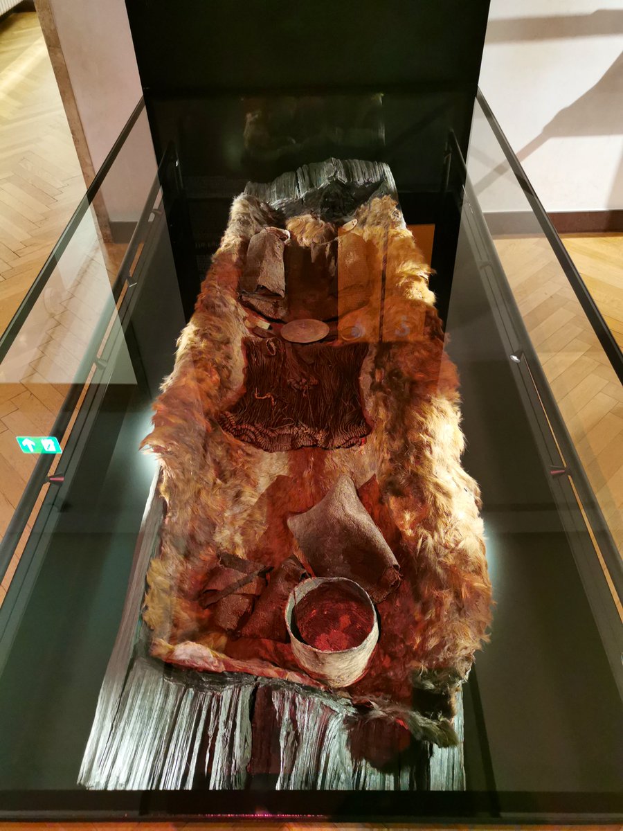 M Take シーザーのガリア戦記に ヨーロッパの ケルト人はモナ島 現在のイギリス アングルシー島 の聖地に修行する という記述があるが それは新石器時代 青銅器時代を通じた ヨーロッパからブリテン島への憧憬の記憶が根底にあったのかも知れない