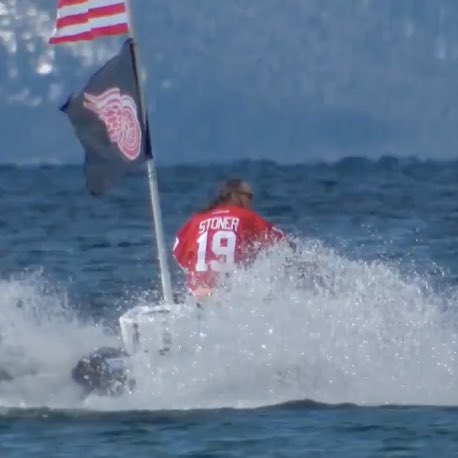 thegoldenmuzzy's tweet image. Can't wait to find out if these two LEGENDS stuck around at Lake Tahoe for the night cap. #NHLOutdoors