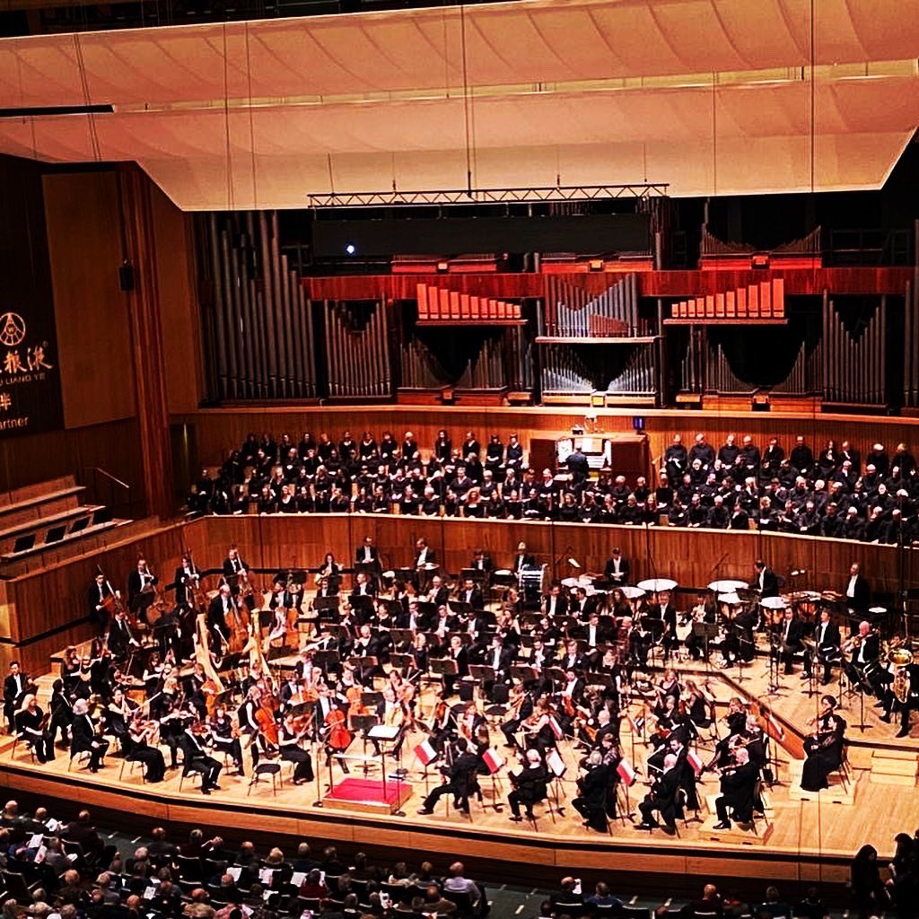 20 Feb 2020 sold-out <a href="/philharmonia/">Philharmonia Orchestra</a> <a href="/Philchorus/">Philharmonia Chorus</a> <a href="/southbankcentre/">Southbank Centre</a> Mahler 2 #JakobHrusa <a href="/BBCRadio3/">BBC Radio 3</a> What a night! Doesn’t seem possible that was the last concert for <a href="/Philchorus/">Philharmonia Chorus</a> Can’t wait until the next chance we get to sing Mahler ‘live’ again.