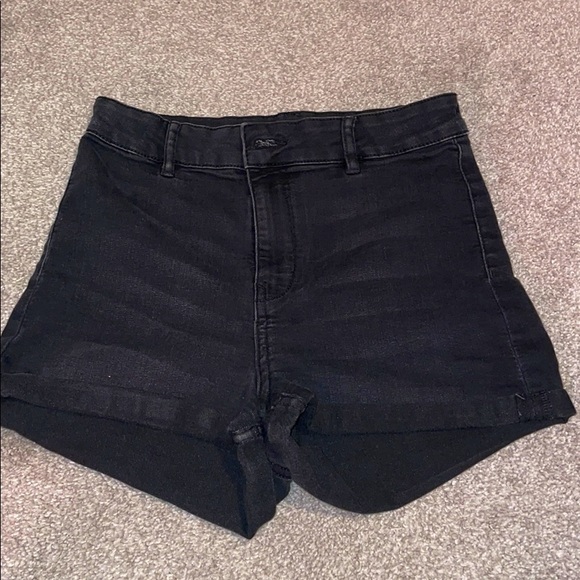 2turntdevyn's tweet image. So good I had to share! Check out all the items I'm loving on @Poshmarkapp from @WallacemomJaime #poshmark #fashion #style #shopmycloset #hm #starter #johnnywas: posh.mk/Dph0Zge22db