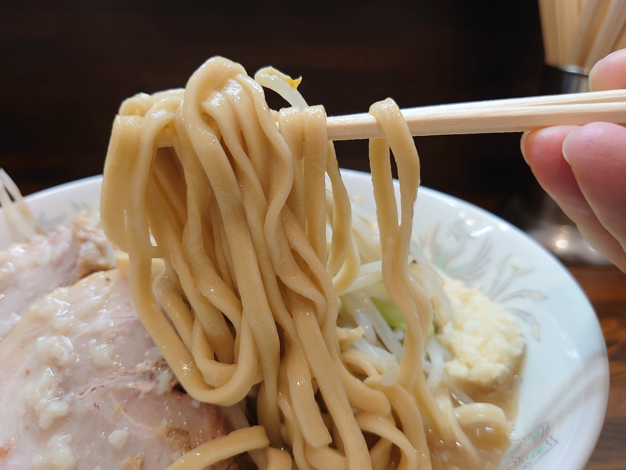 ごま らーめん松信 小豆沢の近くにいつの間にか出来てたお店 ズバリ 上品二郎です 麺少なめ 麺半分もメニューにあります T Co Dhcglhknhw Twitter