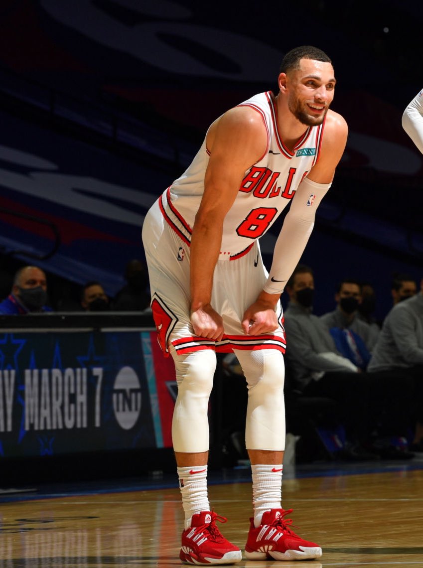 Zach LaVine’s last 8 games: 

38 PTS - 4 REB - 3 AST
30 PTS - 5 REB - 5 AST
37 PTS - 5 REB - 5 AST
30 PTS - 9 REB - 3 AST
26 PTS - 9 REB - 6 AST
46 PTS - 7 REB - 4 AST
35 PTS - 2 REB - 6 AST
39 PTS - 7 REB - 4 AST

Get this right <a href="/NBAAllStar/">#NBAAllStar</a>