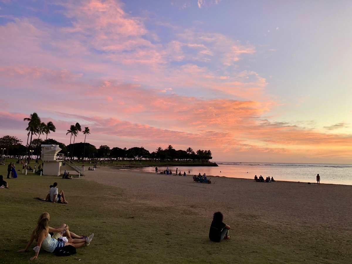 Hawaii Walker Tour マジックアワー At マジックアイランド マジックアイランド マジックアワー ハワイの週末 ハワイ