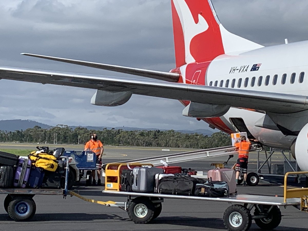 EdithBevin's tweet image. 1st shipment of Covid-19 vaccine arrives in Hobart. Two boxes - one for Hobart based priority workers (inc quarantine hotel staff), one for aged and disability care in N+NW Tas. Each box about 1000 doses ⁦@abchobart⁩