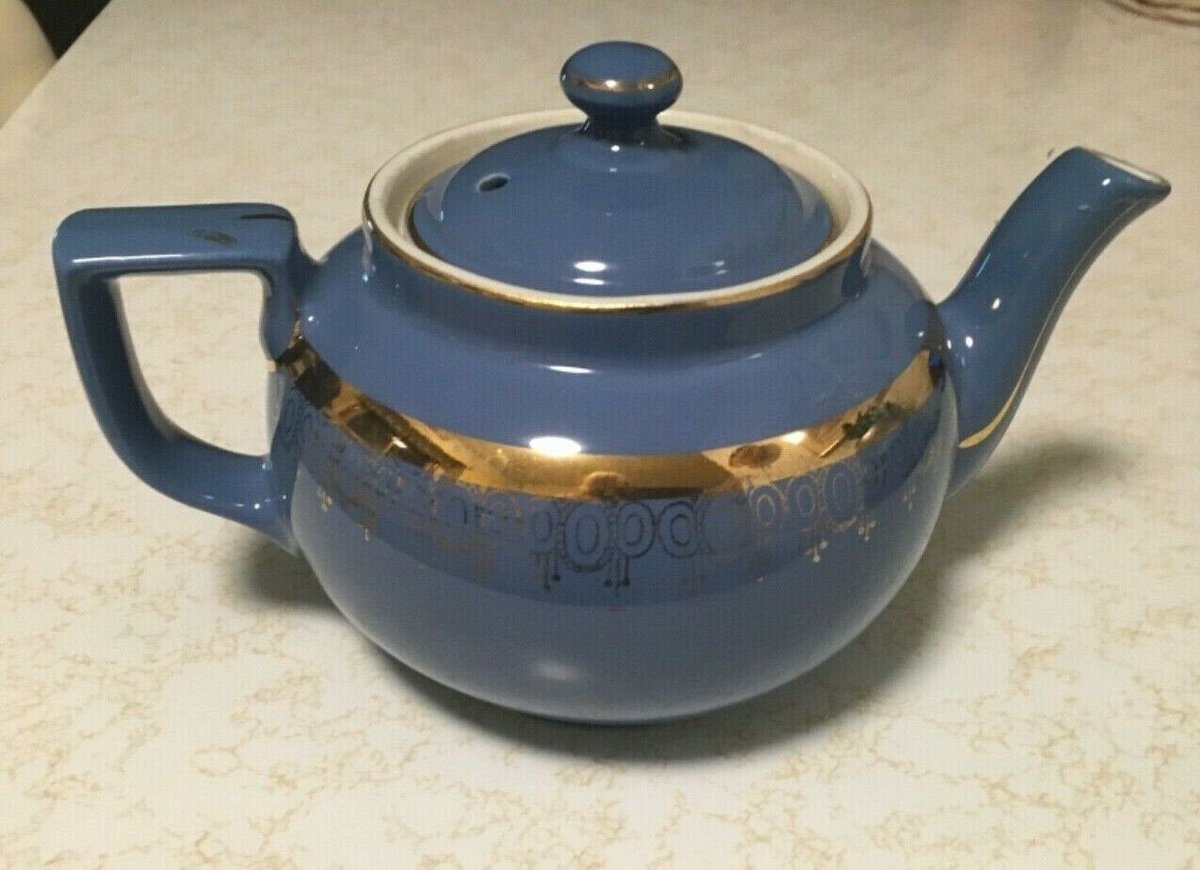 thriftyfifty6's tweet photo. Thanks for the kind words! ★★★★★ "I am thrilled with my new tea pot. I had a chance to brew a pot this morning and it works perfectly. This seller sent it pronto." Elizabeth C. https://t.co/Ijg4P5f2D1 #etsy #blue #hall #boston #dresden #hallteapot #bostonteapot #bluete https://t.co/H2uxVOFvSe