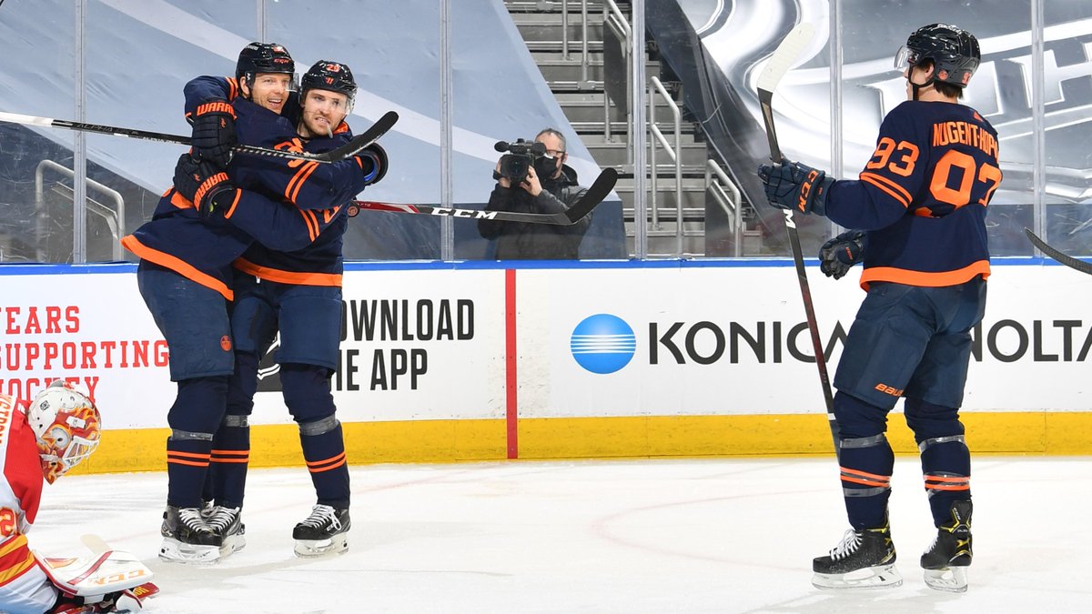 EdmontonOilers's tweet photo. that was fun. 🙂

#OILERS WIN 7-1.

#BattleOfAlberta | #LetsGoOilers https://t.co/rsb5gtXeBb