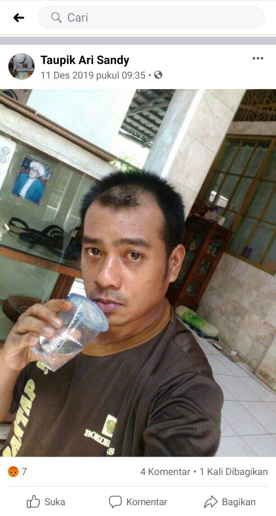 Atrociouscum's tweet photo. Teman-teman, kalau ada yg mengenali profil wajah di foto, mohon laporkan dan share ya. Diduga kuat dia yang ada di balik akun pedofil @/taupikarisandy https://t.co/8AtiurLDk6