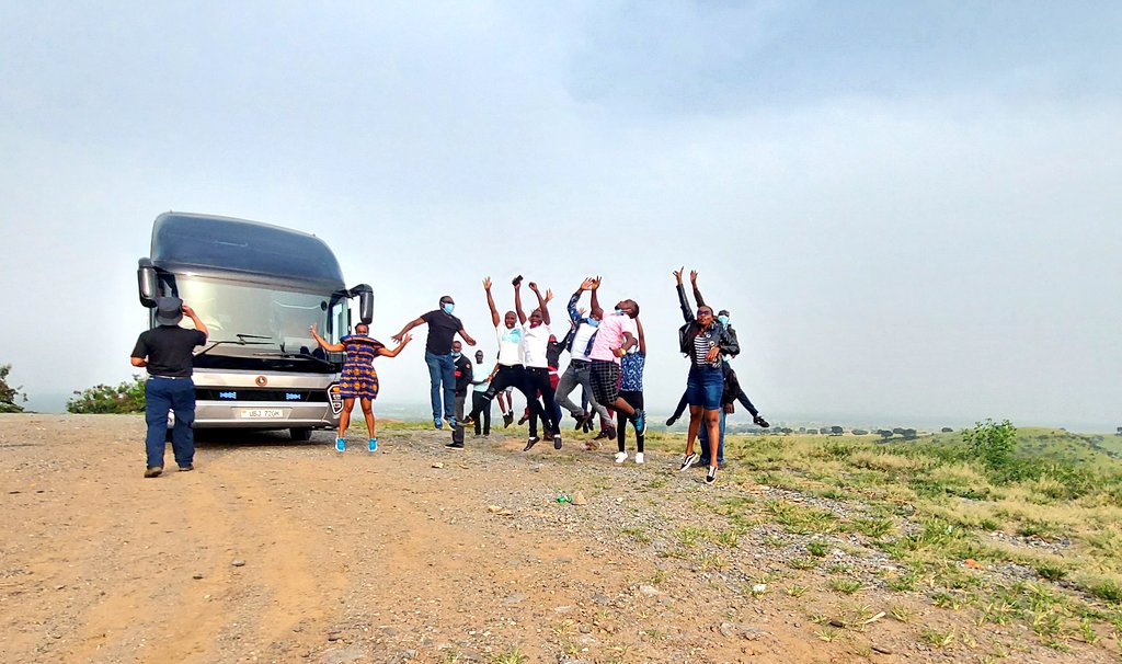 KiiraMotors's tweet photo. Reaching for the sky on the #KayoolaCoach in Queen Elizabeth National Park.

Greatness Hosts Great 

#ShabanChallenge 
#MissionVehiclesMadeinUganda https://t.co/Jtk3nGlD7C