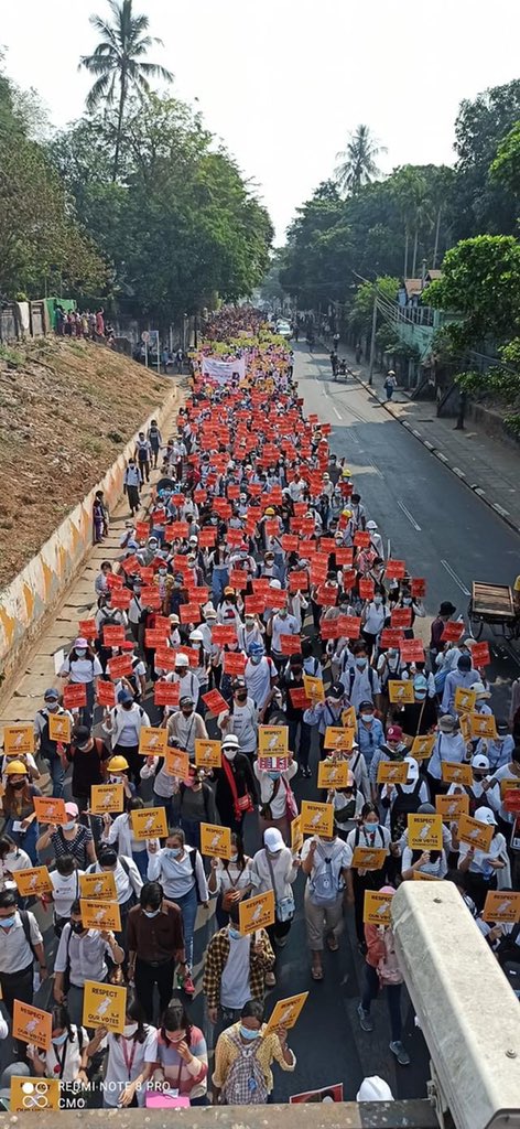CoralEKAngel's tweet photo. All Economic students from Yangon University of Economic, Meiktila University and Monywar University are striking for Military coup. #WhatsHappeninglnMyanmar #21febcoup https://t.co/R8zKWNI9qH
