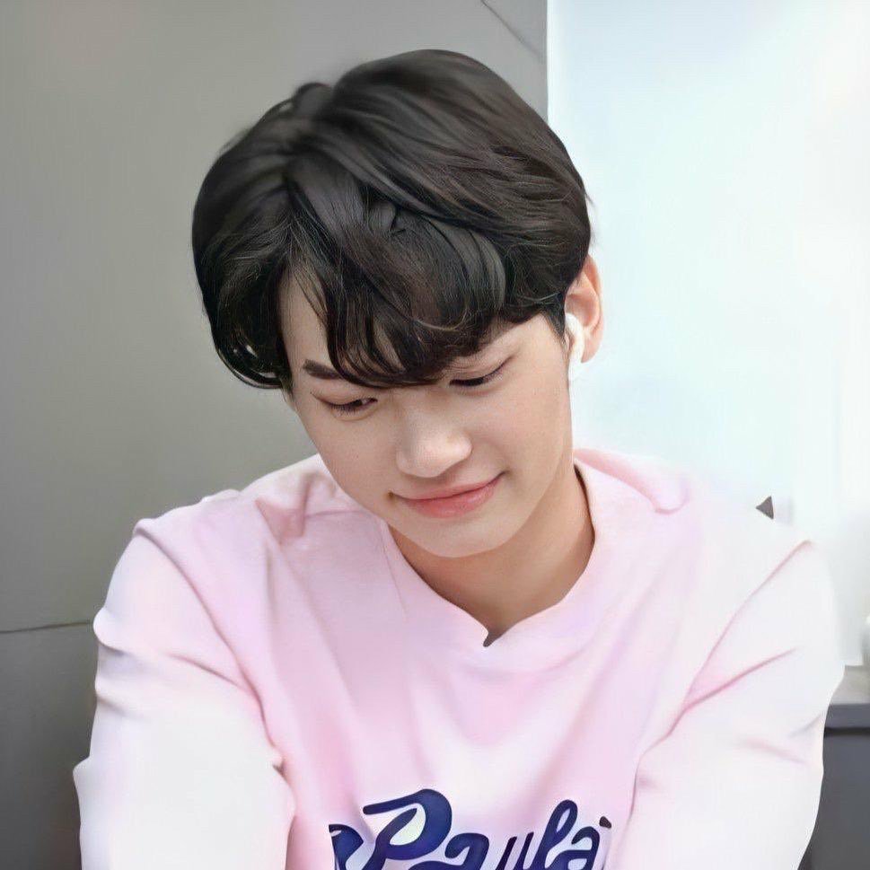 nam3pinky's tweet photo. (☆^ー^☆) 
#Double2YrsOfWIN https://t.co/IWTjsD3BQS