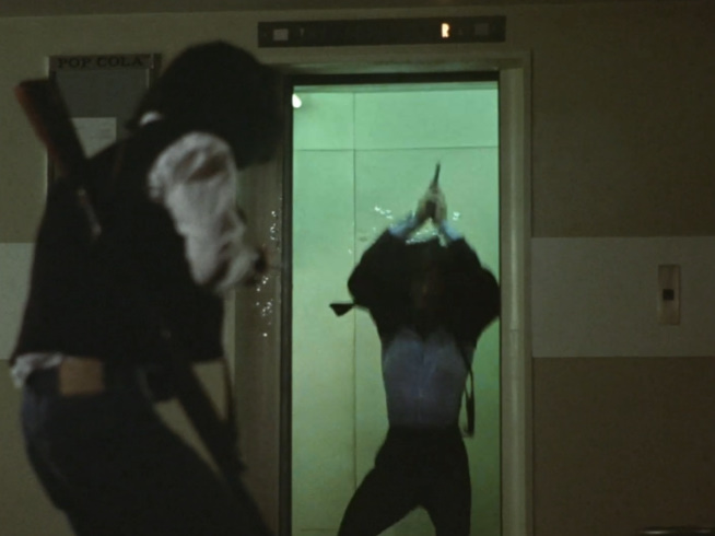 野獣狩り の藤岡弘がエレベーター内から飛び降りてくるシーン ノースタント 直前に二発撃たれる散弾銃は実弾を使っているとのこと T Co Watnqfkyzg Twitter 野獣狩り の藤岡弘がエレベーター内から飛び降りてくるシーン ノースタント 直前に二発撃たれる散弾銃は実弾を使っているとのこと T Co Watnqfkyzg Twitter