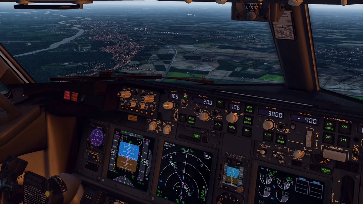 GustyPilot's tweet photo. Osijek: ciudad croata que visitamos en la tercera etapa del #cargotour de ivao con, como no, #swiftairvirtual ❤️🤍💙
Al fondo LDOS con su pista de 2500m. https://t.co/fJiwOtljFu