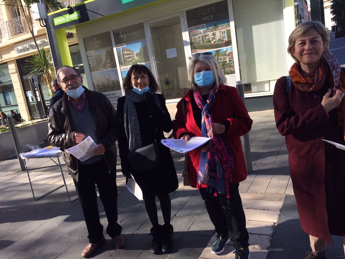 ChristinedeNice's tweet photo. @IlestTemps4 ce matin à #Nice06 à la Libé! Mobilisation pour l’union de la gauche, des écologistes et des citoyens aux #regionales2021 #regionpaca @FederationPS06 @PCF06 @LFI_06 @Gauche_RS @nice_generation @ensemble_06 @placepublique_ https://t.co/08ahutF44m