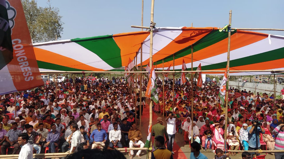 sarifarahmaninc's tweet photo. IYC President @srinivasiyc Ji welcomed by @PatowaryRatul V.P @IYCAssam @PradyutBhuyan and Congress members in Dharmapur,Nalbari.
The energetic youths has geared up for upcoming assembly election.
#SrinivasInAssam https://t.co/bML91hHPsC