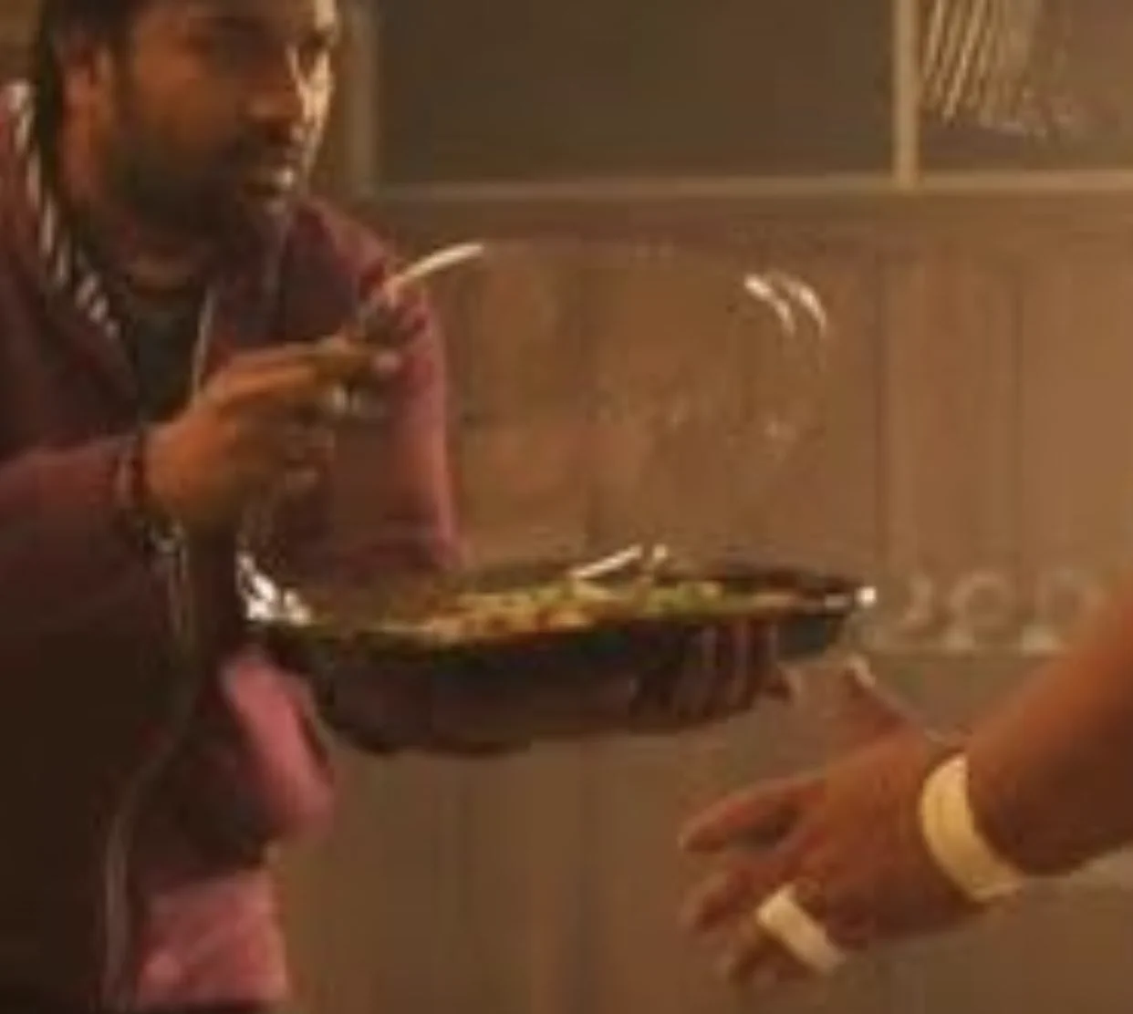 @zonbi5bloodbath まさかのコストコの寿司セット( ﾟ∀ﾟ)･∵ﾌﾞﾌｯ!! 