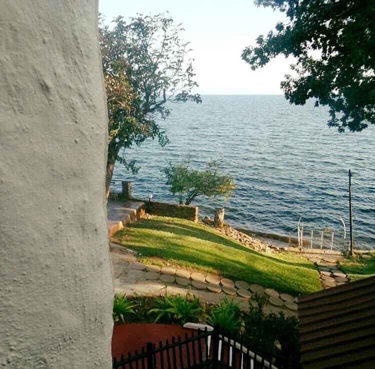pamushana_'s tweet photo. Kariba Weekend Getaway 
17-19 April 
Package inclusive of transport, accommodation, meals,  sunset cruise, Kariba highlight tour, dam wall &amp; crocodile farm visits. 

$180USD per person 

Bookings already in progress. 
Contact 0719466200 or 0773205674
#redmarketsunday 
@iMisred https://t.co/Axg0Gg9920