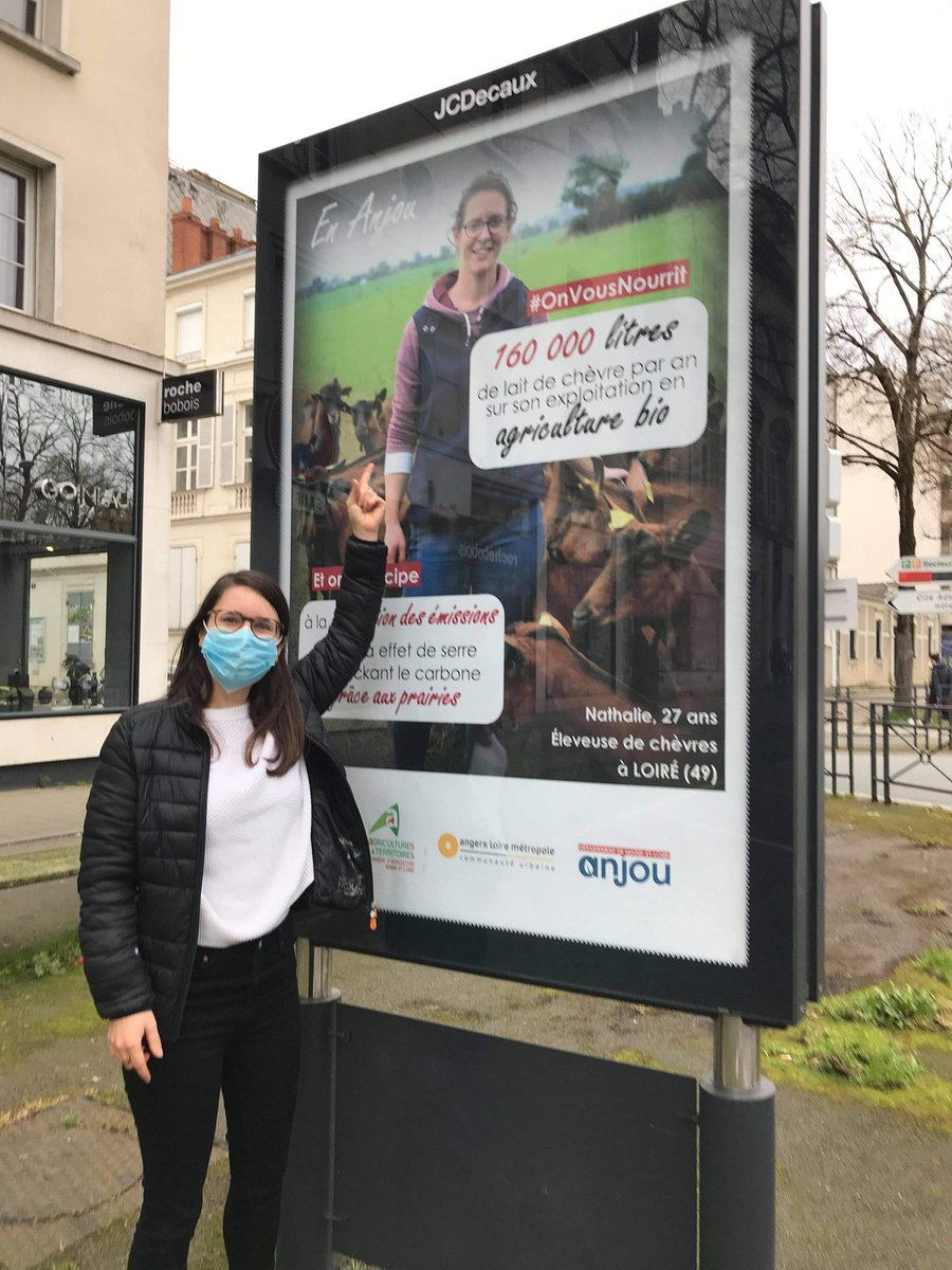 Comment occuper ses copains le dimanche ? Les envoyer à travers les rues d'Angers pour retrouver les affiches des <a href="/JeunesAgri49/">JeunesAgriculteurs49</a> ! 
#onvousnourrit #communicationpositive 
#ceuxquifontlelait