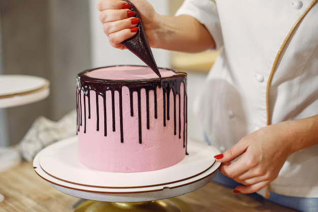 kakedbar's tweet photo. We love how Kakebar is coming together. Can't wait to share the outcome with you.

#desserts #cakes #cakelovers #cakeshops #uk #london #bakersinlondon #yummycakes #delicious #treats #bakeries #ovenfresh #baked #cakesinlondon #pastries #welovecakes https://t.co/FcT2uo1AxP
