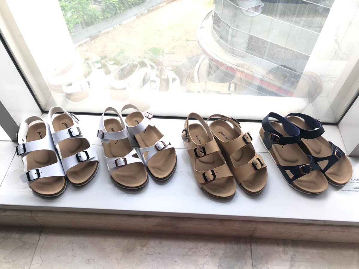 Rickyzulkarnae9's tweet photo. Sandal kasual yang nyaman buat dipakai sehari-hari, harga terjangkau, 100% produk lokal. Tersedia untuk wanita dan pria

https://t.co/4JZzFwWdwP https://t.co/NbkZzeZXlE