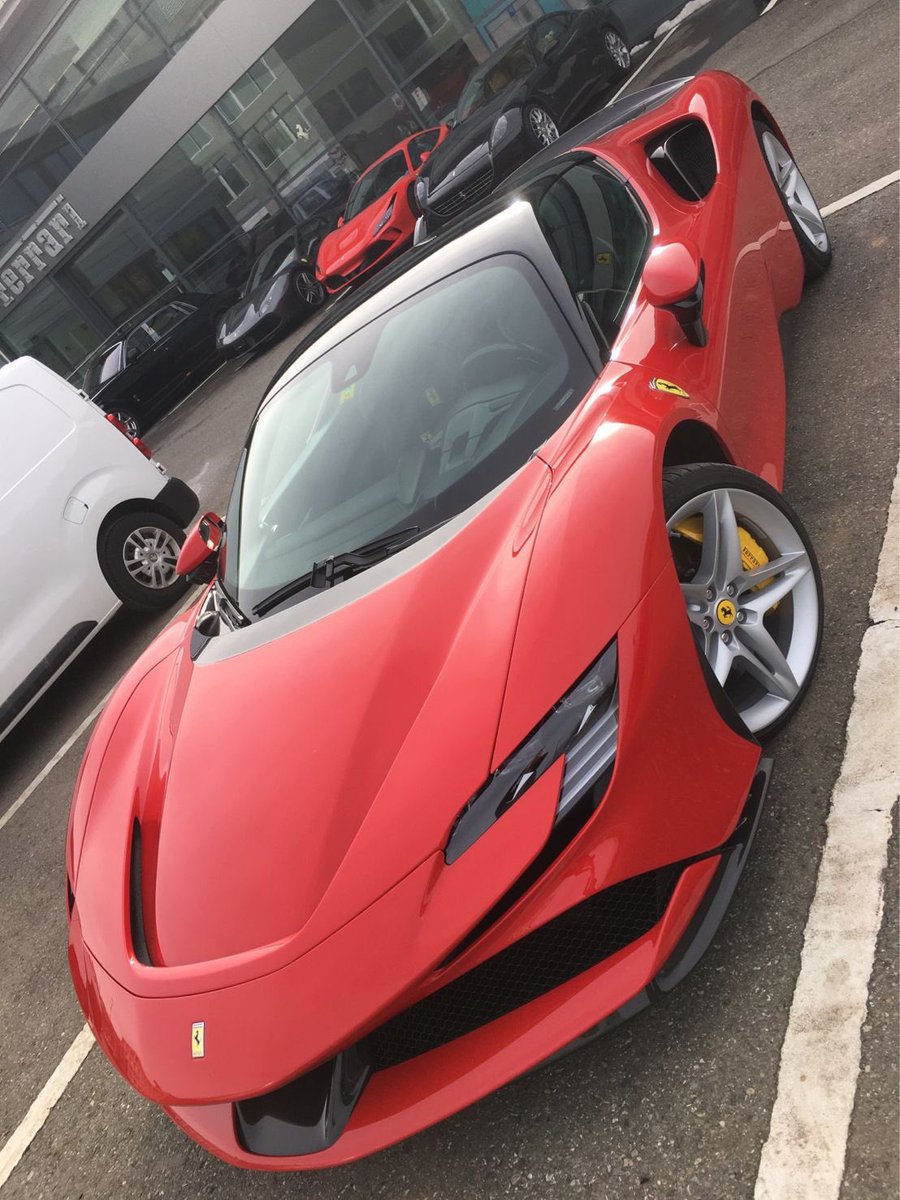 Hello #supercarsunday with this awesome Ferrari SF90 Stradale 🔥🔥 

Enzari.com #ferrari #supercars #style #ferrarisf90stradale #hybrid #enzari #italiancars 🇮🇹