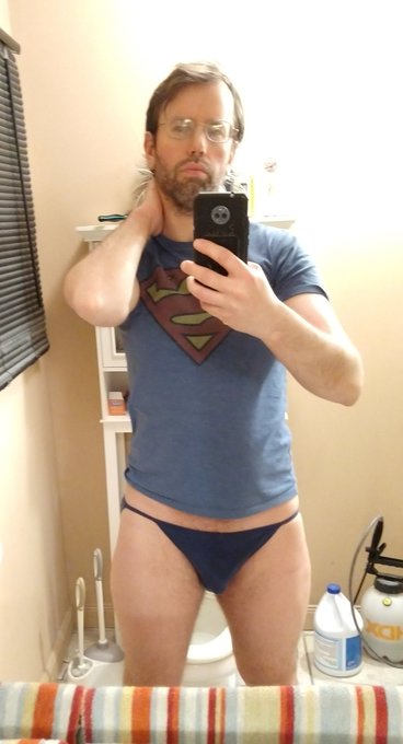 About to jump in the shower. https://t.co/FTP6bQx2gg<a href="/tag/newprofilepic"class="tags"><span>#newprofilepic</span></a>