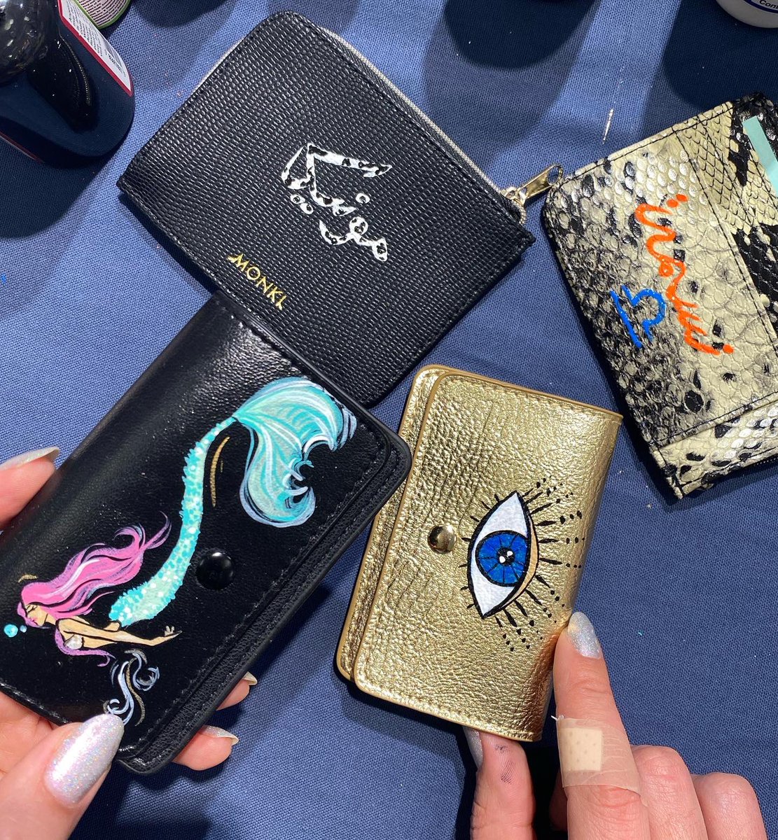 AbrarZenkawi's tweet photo. Weekend spent with @monki customizing customer's picks π¨πππ§’ #monki #monkistyle https://t.co/RiOmNHkq4v