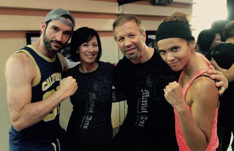 Tom_EllisFans's tweet photo. #Lucifer #Training #LuciferMorningstar aka #TomEllis & #Mazikeen aka #LesleyAnnBrandt w/#RonBalicki & #DianaLeeInosanto #WorkOut https://t.co/khI7MpfRfQ