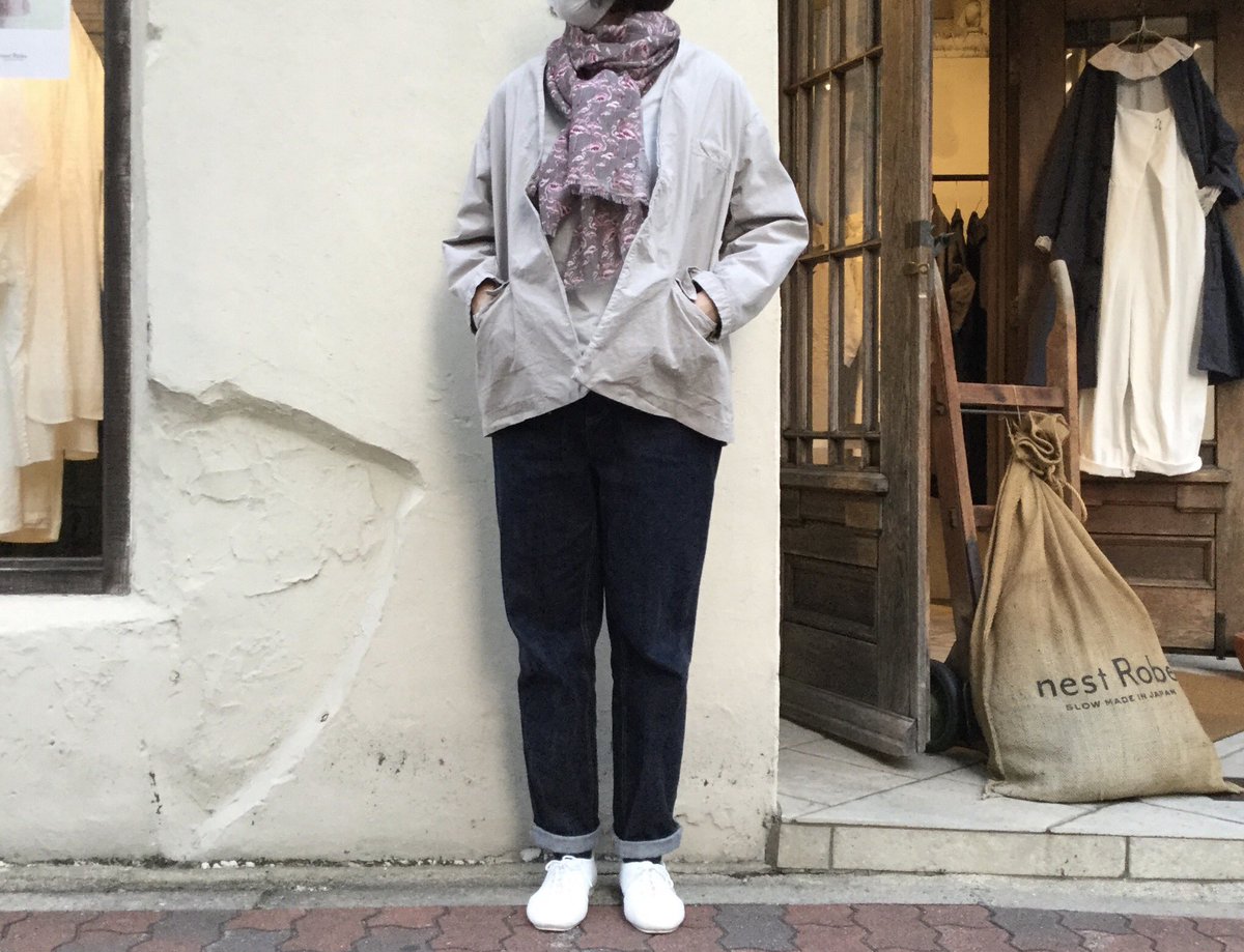 nRkobe's tweet photo. 【GIERRE】 
左　フラミンゴストール
右    モンキーストール

11,800yen+tax

GIERREから新作のストールが届きました。
シンプルなコーディネートのアクセントとして◎
遊び心がある動物柄が目を惹きます。
ぜひ店頭でご覧くださいませ。

#nestRobe #ネストローブ #GIERRE https://t.co/chR8UUmauX