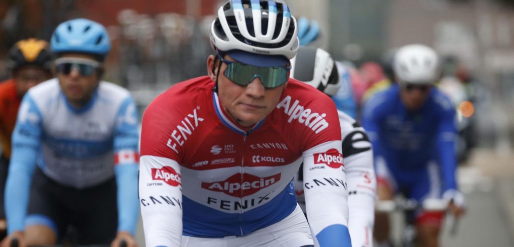 WielerFlits's tweet photo. Tien Nederlanders van start in UAE Tour https://t.co/gNfp1kMZ08
#CeesBol #DavidDekker #JosVanEmden https://t.co/2YxWGWarVZ