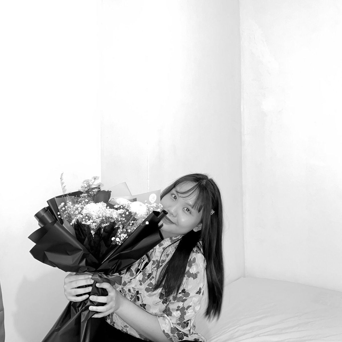bad_mochi's tweet photo. -
thank you for the flower, 케이 군 🌹
#ValentineWithK
#KeiysSelcaDay
#BigHitJP_Boys
#BigHitJP_K https://t.co/OMIO9o6Tzj