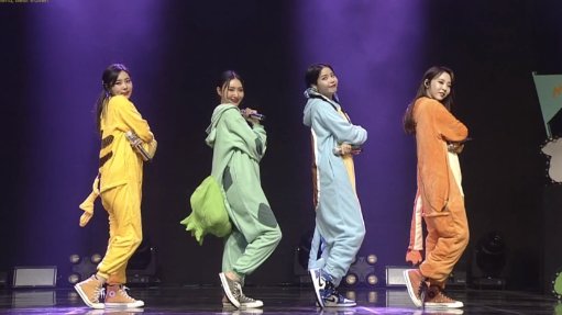 L_whxxin's tweet photo. #TRAVELwithMAMAMOO #MAMAMOO
estan chiquitaaaas https://t.co/2ibWyjCshL