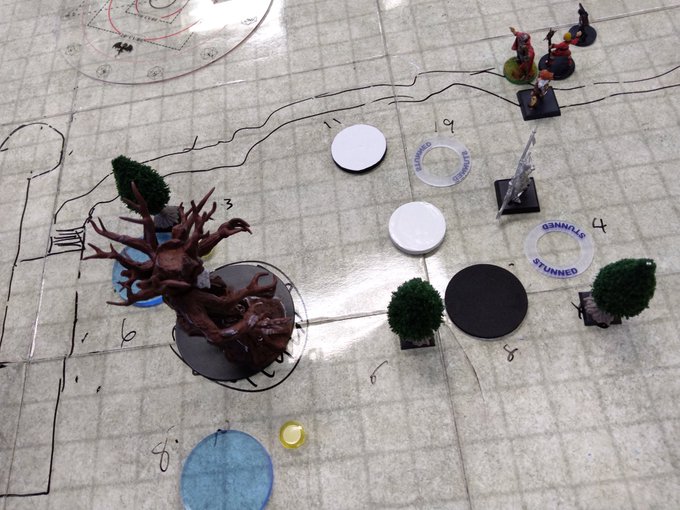 植物モンスターに襲われた 