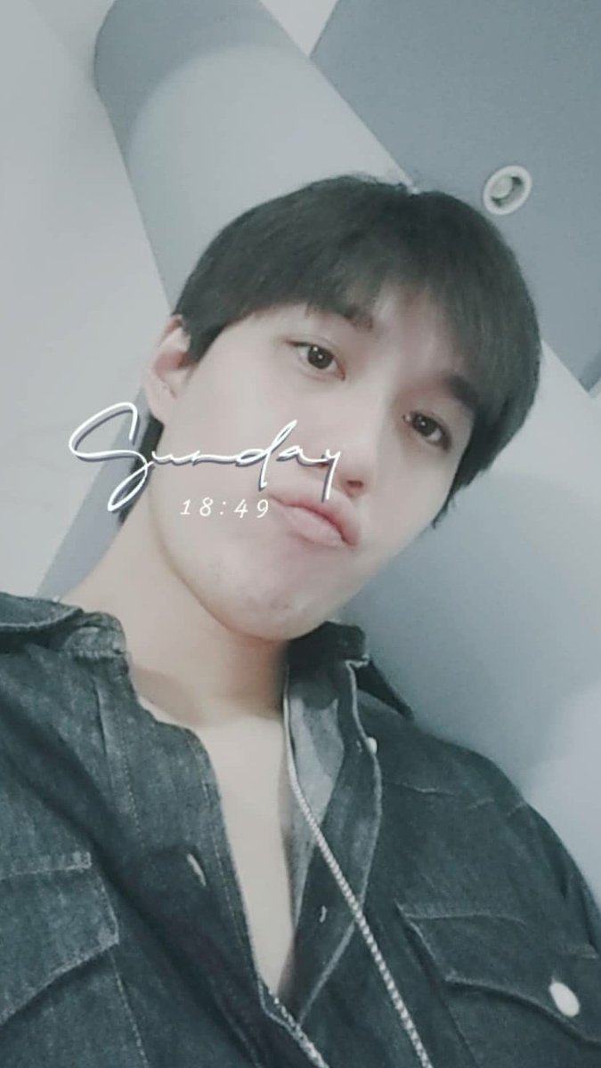 Assa55inn's tweet photo. THEY SERIOUSLY LOOK THE SAME OMG https://t.co/2dUv50pOhp