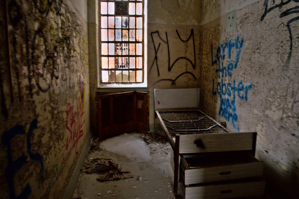 EldrToadExplore's tweet photo. An #abandoned state #asylum https://t.co/O17e98k8ID