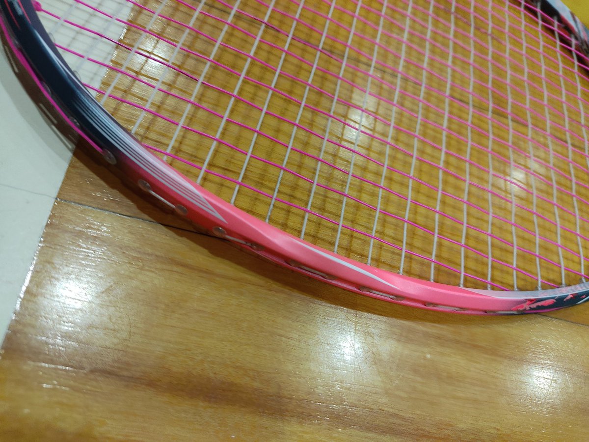 ラケット WUCHT P8 SCHOCK アディダス ヴフトP8のレビュー評価・口コミ評判 - バドナビ