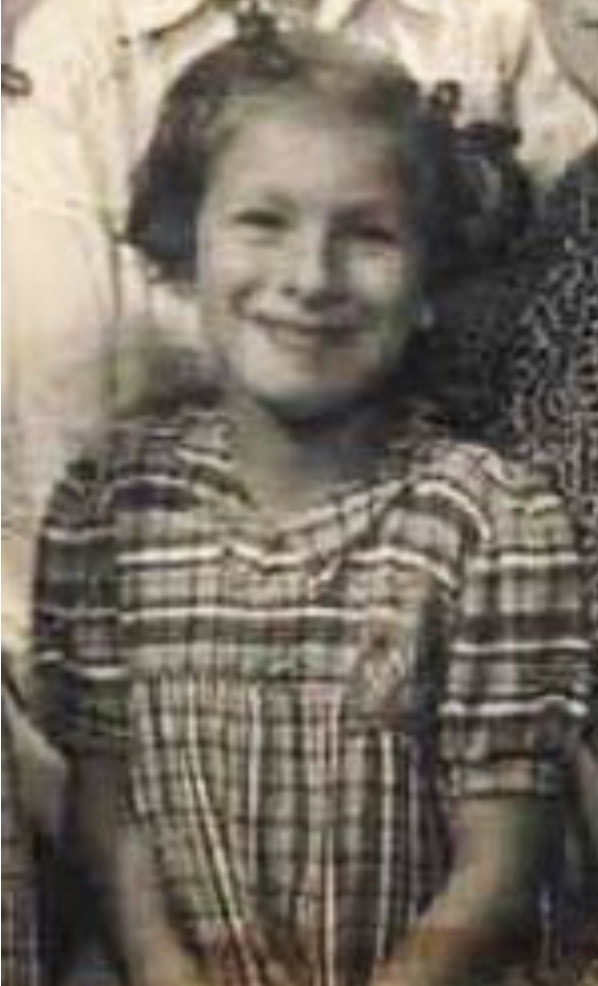 AuschwitzMuseum's tweet photo. 22 February 1935 | A Dutch Jewish girl, Cili Been, was born in Rotterdam. 

She was deported to #Auschwitz in August 1942 and murdered in the gas chamber. https://t.co/SpB65Un4rI