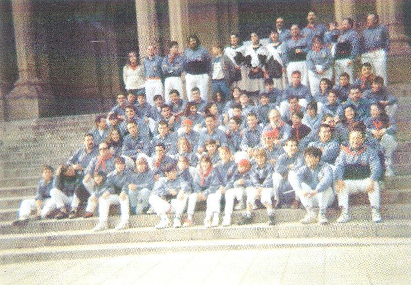 Tirallongues's tweet photo. Ha arribat el dia! Ja estem a 21 de Febrer!

⚪🔵AVUI ÉS EL NOSTRE ANIVERSARI!!! 🎂 En fem 28!

MOLTISSIMES FELICITATS a tots els membres de la colla, els que estan actius, els que no ho estan, als que han passat per poc temps, els que ja no hi son, a totes i tots!! https://t.co/JRJi0N01HH