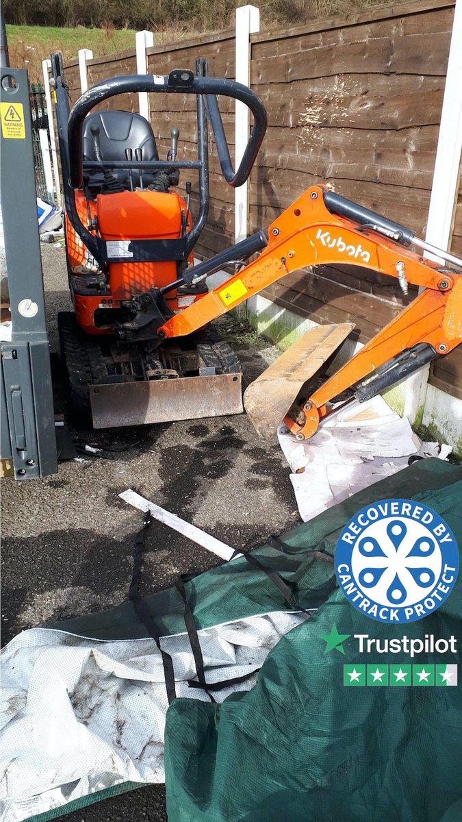Customer reported x4 excavators &amp; two plant trailers stolen from their premises the protect units went live in the same location. Our Investigator played hide &amp; seek with <a href="/LancsPolice/">Lancashire Police</a> This was number 3 to be found, find out more at cantrack.com #protectwhatsimportant”