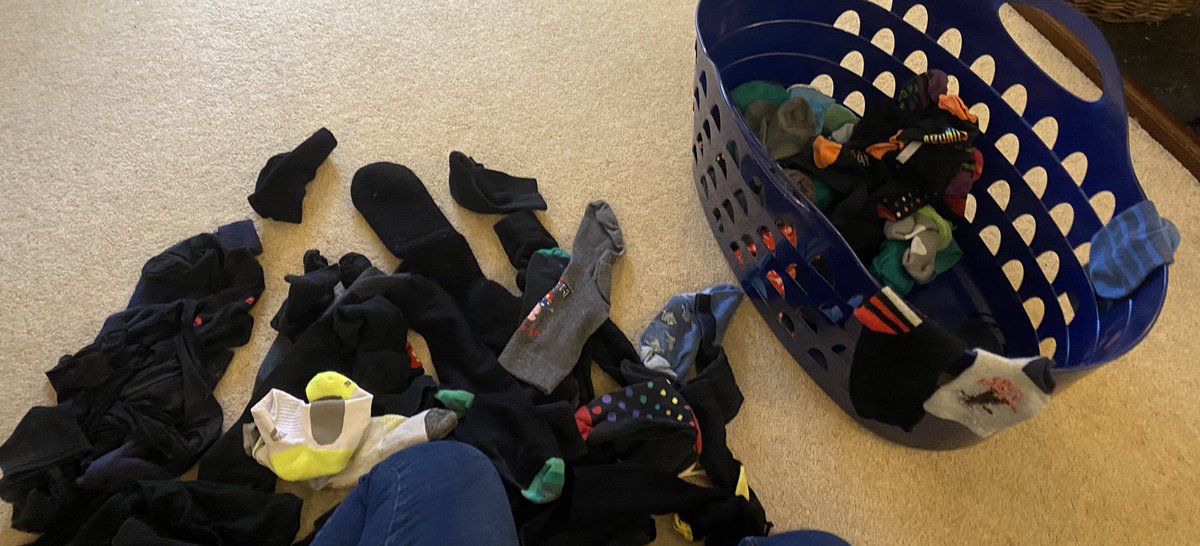 TantamKate's tweet photo. Anyone else got days written on their socks...
Question is-
1. Why is there not a single pair?
2. Where is Monday/Sunday?
3. Why does matching socks feel so hard?
4. Where do all the odd socks go?
#SundayJobs #TheBigQuestions #IHateSocks https://t.co/wz5mERtPpU