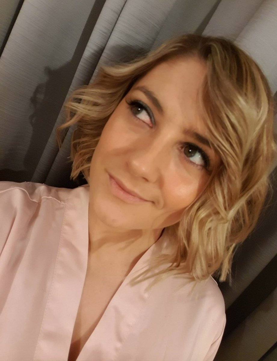 Franini_Daze's tweet image. Side parting forever! Whatever gen z say. 
#sidepart #officiallyold