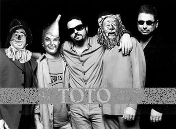 SwaramudaBDG's tweet photo. #SundayRock

Np:#SuzyQuatro #CatSiZe &amp; @ThirdEyeBlind &amp; @toto99com cc:@jalankarmel114 @SonyMusicID @umusicindonesia 

Liste : https://t.co/UPybTWhWhR https://t.co/MfNzoAK3i3