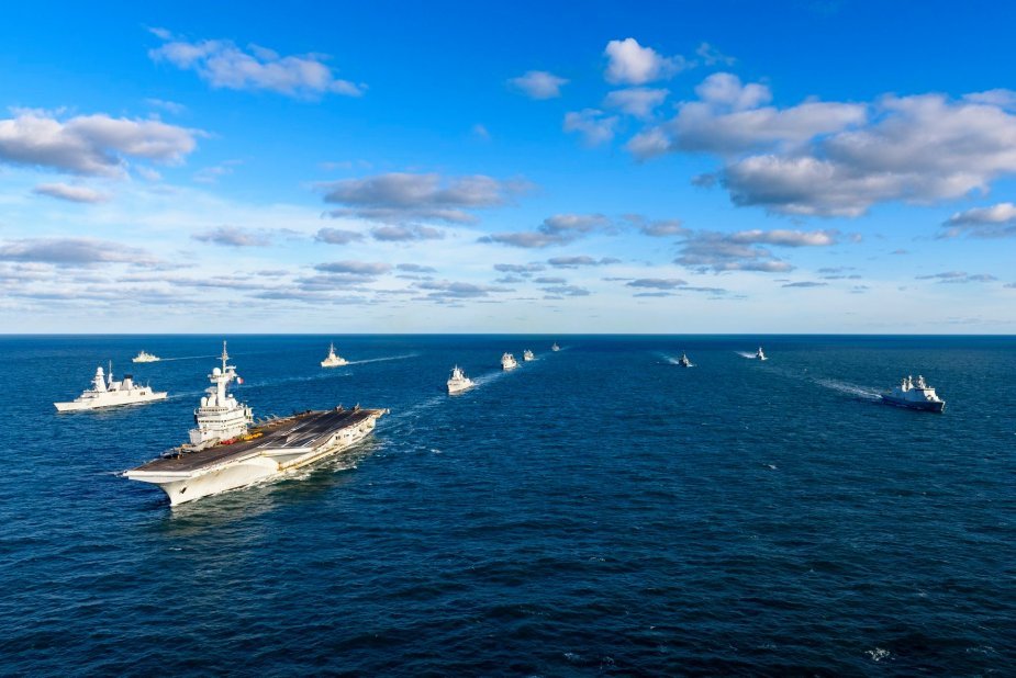 🇫🇷🇫🇷🇫🇷  El portaaviones francés Charles de Gaulle de la @MarineNationale está a punto de zarpar para tomar parte en la operación 'Clemenceau 21' de lucha contra el terrorismo en el Mediterráneo, el Océano Índico y el Golfo Arábigo. El despliegue durará varios meses.